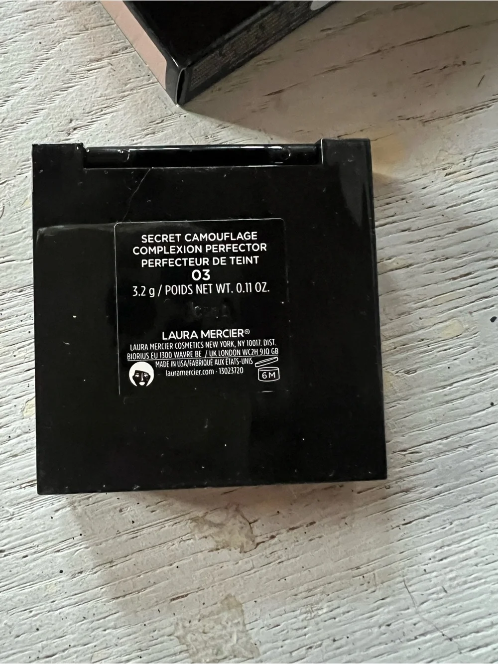 laura mercier Secret Camouflage Complexion Perfector - Black